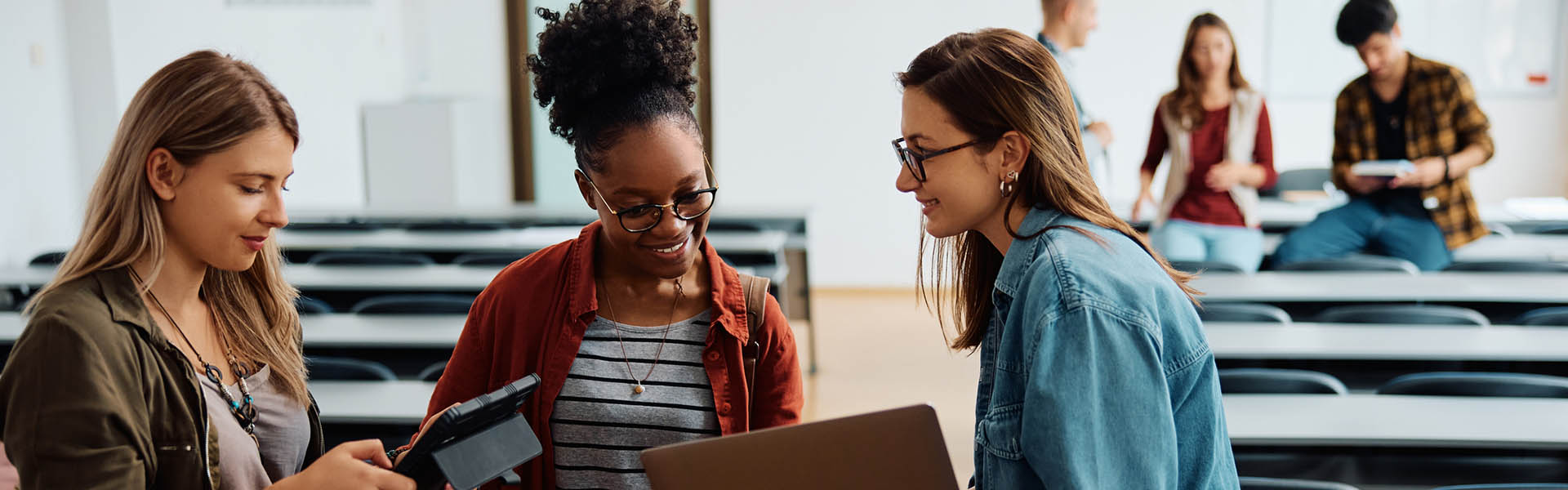 Bryan Serrano, Ted Bauer Scholar
