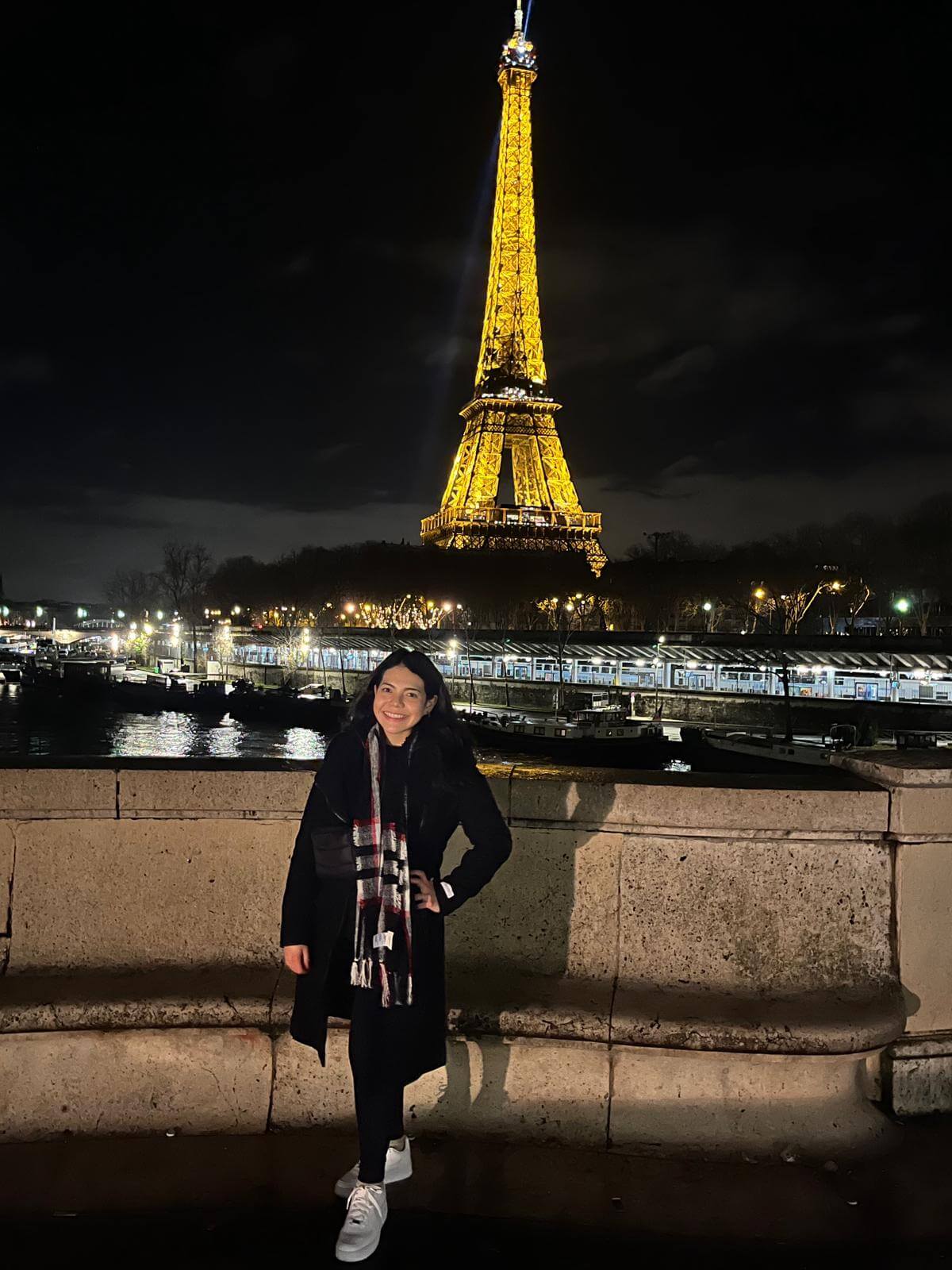 image of student studying abroad in Paris, France