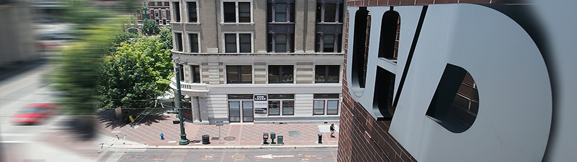 Commerce building window over looking Franklin St.