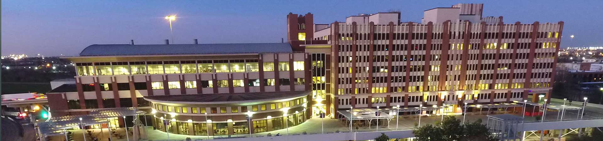 Night view of Academic and One Main bulding