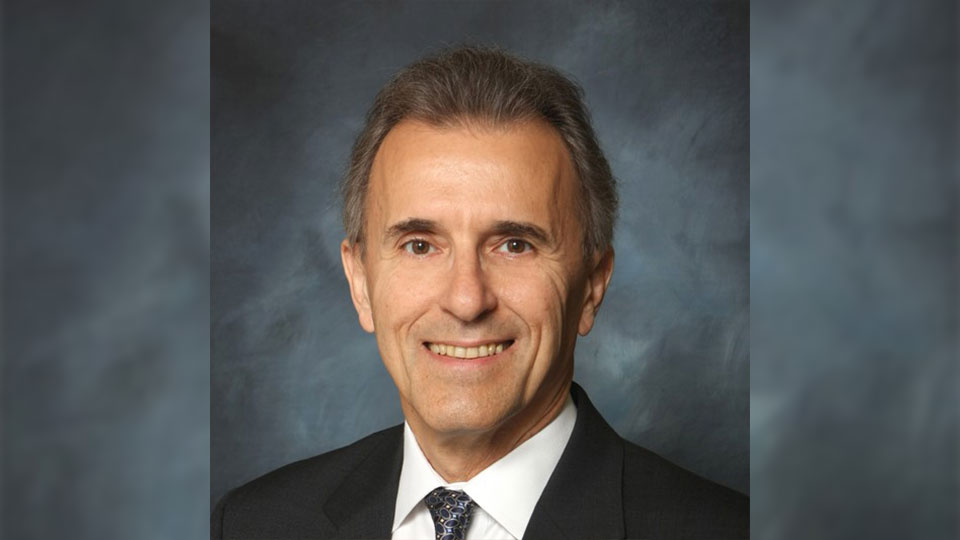 Dr. Eduardo M. Ochoa