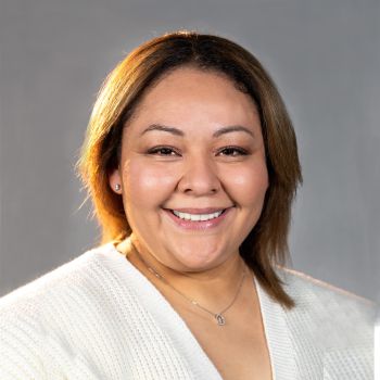 Daisy Flores headshot