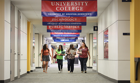 students at UHD NW