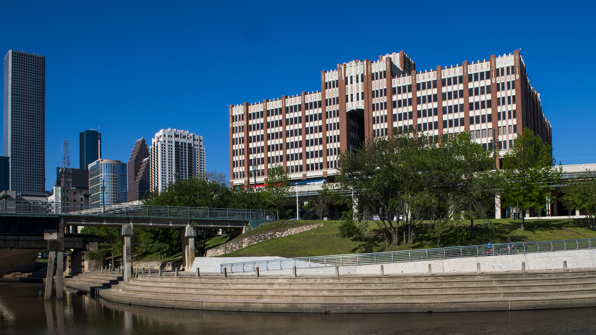One Main building from east Buffalo Bayou